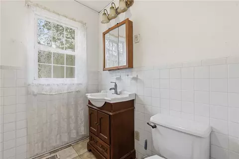Bath - 402 E Main St, Eaton, OH 45320 photo 1 of 3