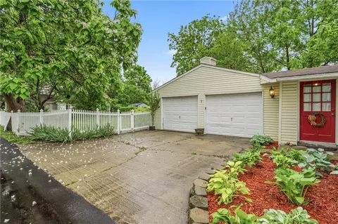 Exterior - 402 E Main St, Eaton, OH 45320 photo 5 of 15