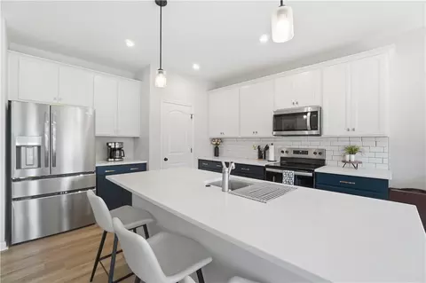 Kitchen - 392 David Lee Ct, Monroe, OH 45050 photo 1 of 7