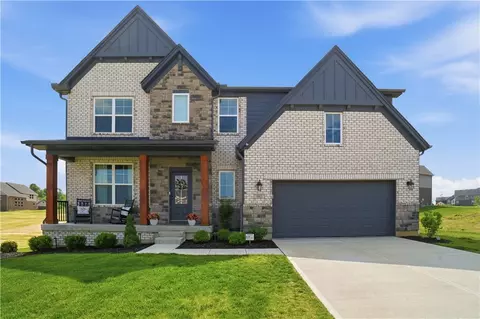 Exterior - 392 David Lee Ct, Monroe, OH 45050 photo 2 of 12