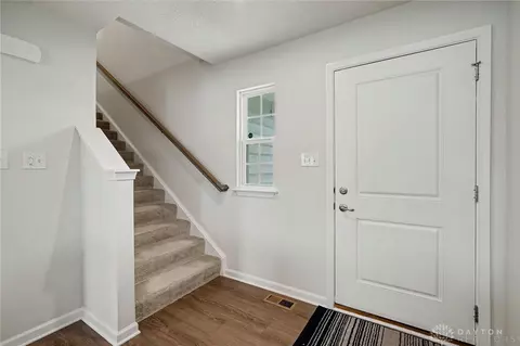157 Cresting Rd, Fairborn, OH 45324 photo 5