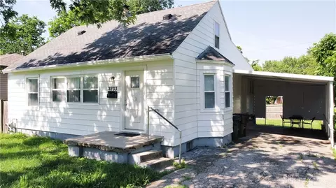 2233 Deering Ave, Dayton, OH 45406