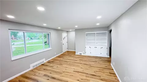 Living - 1132 Cloverfield Ave, Kettering, OH 45429 photo 1 of 2