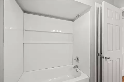 Bath - 1755 Riverside Dr, Sidney, OH 45365 photo 2 of 3