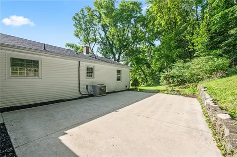 Exterior - 1755 Riverside Dr, Sidney, OH 45365 photo 3 of 9