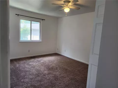 Bedroom - 2250 Coach Dr #E, Kettering, OH 45440 photo 5 of 6