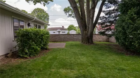Exterior - 29 Gordon Rd, Springfield, OH 45504 photo 8 of 11