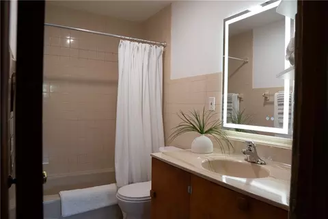Bath - 29 Gordon Rd, Springfield, OH 45504 photo 1 of 1