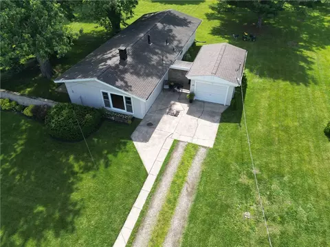 Exterior - 29 Gordon Rd, Springfield, OH 45504 photo 10 of 11