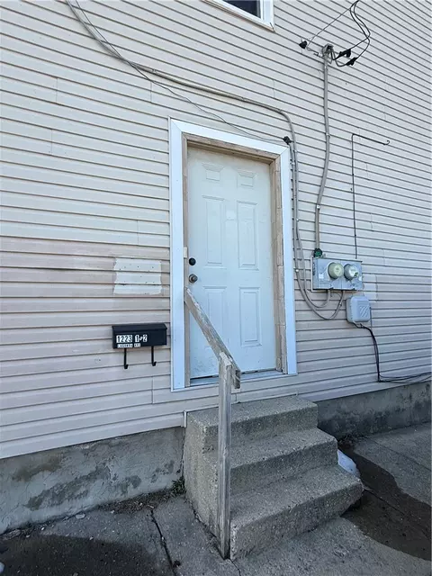 Exterior - 1223 Lagonda Ave, Springfield, OH 45503 photo 3 of 4