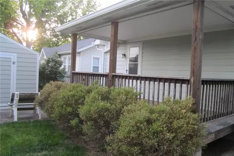 Exterior - 1448 Southlyn Dr, Kettering, OH 45409 photo 5 of 7