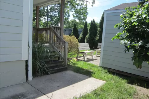 Exterior - 1448 Southlyn Dr, Kettering, OH 45409 photo 3 of 7