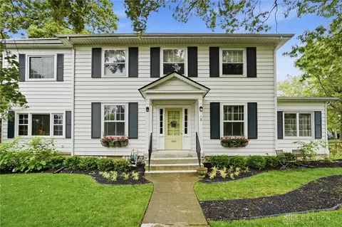 3 Forrer Blvd, Oakwood, OH 45419
