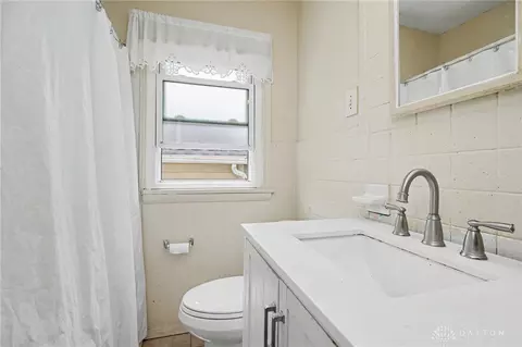 Bath - 1663 Pershing Blvd, Dayton, OH 45410 photo 1 of 1