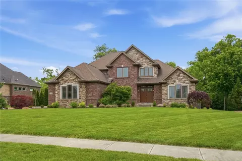 10989 Cold Spring Dr, Washington Township, OH 45458