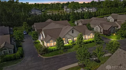 2419 Locust Hill Blvd, Beavercreek, OH 45431