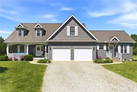 689 Wolf Rd # B, West Alexandria, OH 45381