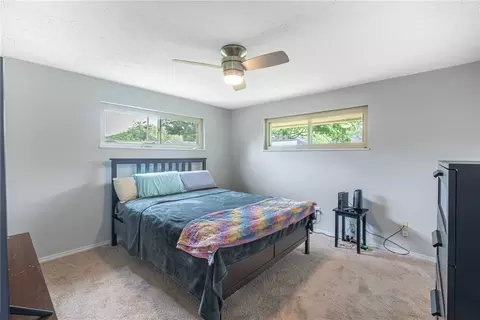 Bedroom - 1572 Lanbury Dr, Kettering, OH 45439 photo 3 of 4