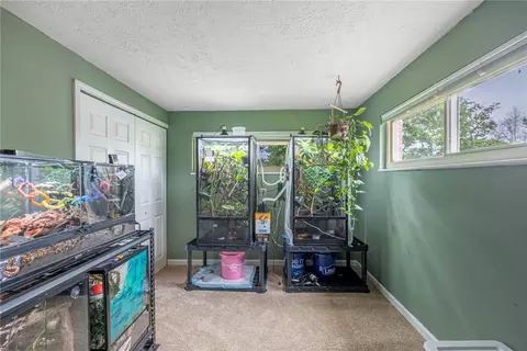 Bedroom - 1572 Lanbury Dr, Kettering, OH 45439 photo 1 of 4