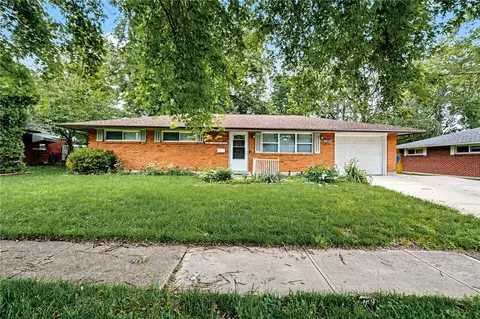 7090 Claybeck Dr, Huber Heights, OH 45424