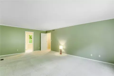 Bedroom - 5003 Lausanne Dr, Centerville, OH 45458 photo 1 of 7
