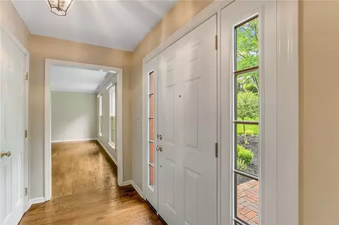Entry Way - 5003 Lausanne Dr, Centerville, OH 45458 photo 2 of 4