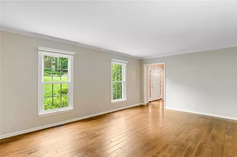 Living - 5003 Lausanne Dr, Centerville, OH 45458 photo 2 of 7