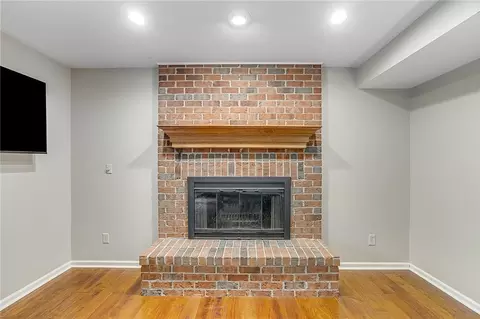 Living - 5003 Lausanne Dr, Centerville, OH 45458 photo 4 of 7