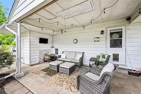 Exterior - 1537 Marilyn Ave, Kettering, OH 45420 photo 3 of 11