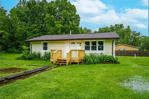 99 Tulip Rd, Medway, OH 45341