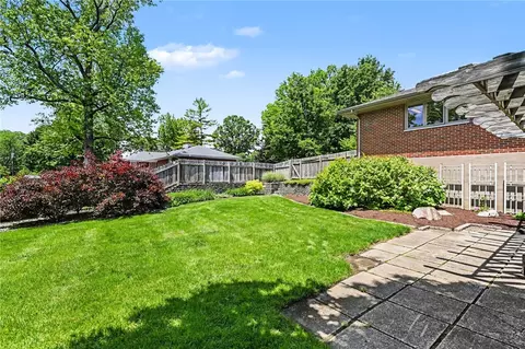 Exterior - 202 Marchester Dr, Kettering, OH 45429 photo 8 of 8