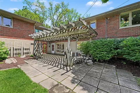 Exterior - 202 Marchester Dr, Kettering, OH 45429 photo 5 of 8
