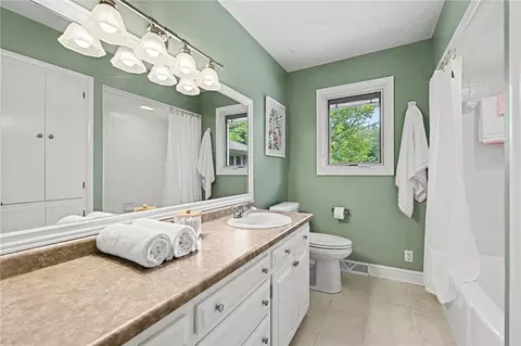 Bath - 202 Marchester Dr, Kettering, OH 45429 photo 1 of 3