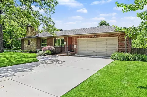 Exterior - 202 Marchester Dr, Kettering, OH 45429 photo 4 of 8