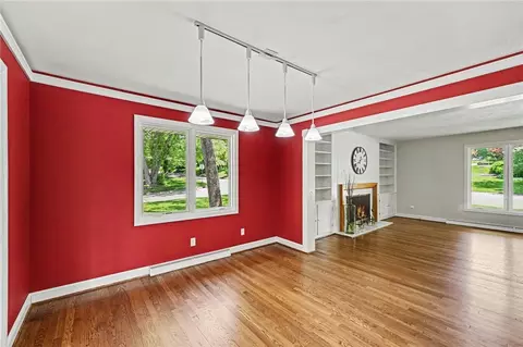 Living - 202 Marchester Dr, Kettering, OH 45429 photo 4 of 6