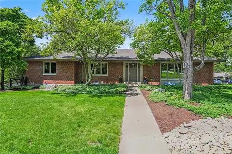 202 Marchester Dr, Kettering, OH 45429