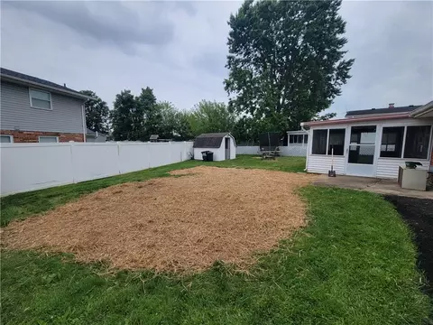 Exterior - 5408 Ottawa Dr, Fairborn, OH 45324 photo 1 of 3