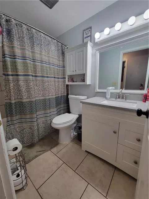 Bath - 5408 Ottawa Dr, Fairborn, OH 45324 photo 2 of 2