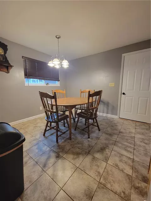 Dining - 5408 Ottawa Dr, Fairborn, OH 45324 photo 2 of 2