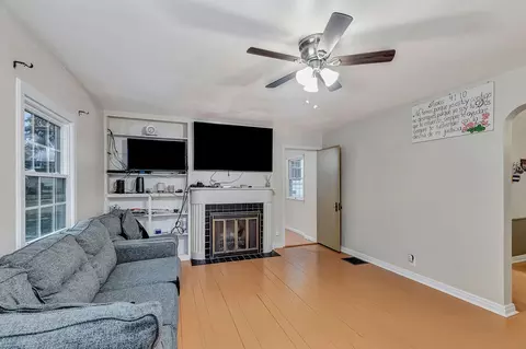 Living - 2933 Boudinot Ave, Cincinnati, OH 45238 photo 1 of 3