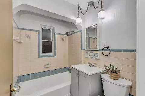 Bath - 2933 Boudinot Ave, Cincinnati, OH 45238 photo 1 of 3