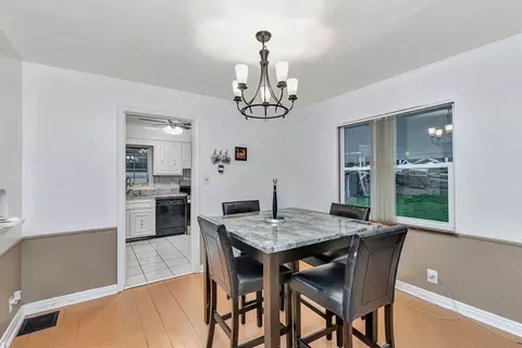 Dining - 2933 Boudinot Ave, Cincinnati, OH 45238 photo 2 of 2