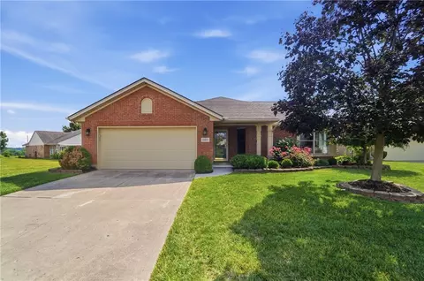 1227 Mals Way, Miamisburg, OH 45342