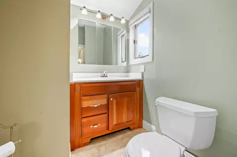 Bath - 1909 E Bataan Dr, Kettering, OH 45420 photo 2 of 2