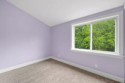 Bedroom - 1909 E Bataan Dr, Kettering, OH 45420 photo 9 of 11