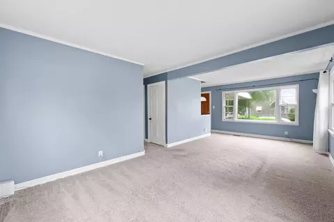 Living - 1909 E Bataan Dr, Kettering, OH 45420 photo 3 of 5