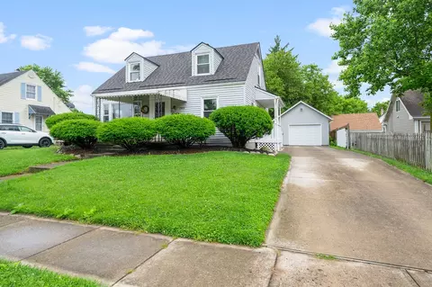 Exterior - 1909 E Bataan Dr, Kettering, OH 45420 photo 2 of 18