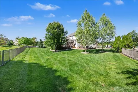 Exterior - 65 Bateman Ct, Springboro, OH 45066 photo 10 of 15