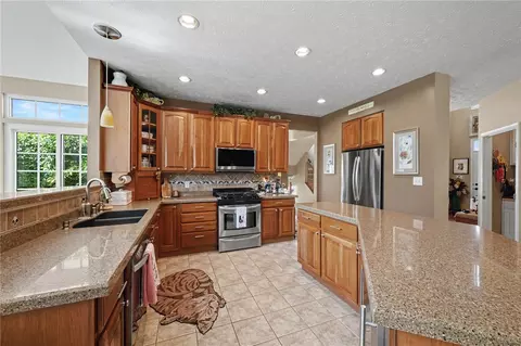 Kitchen - 65 Bateman Ct, Springboro, OH 45066 photo 4 of 5