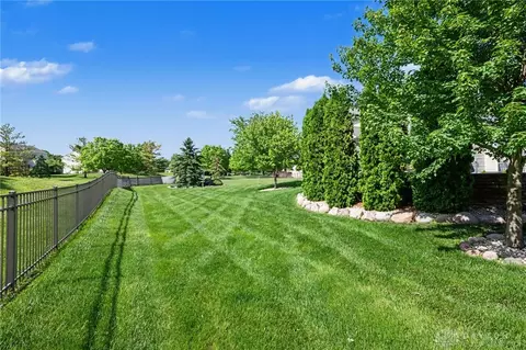 Exterior - 65 Bateman Ct, Springboro, OH 45066 photo 11 of 15